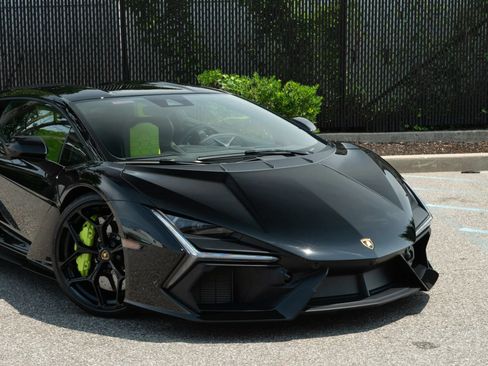 Used 2024 Lamborghini Revuelto AWD/4WD image 33