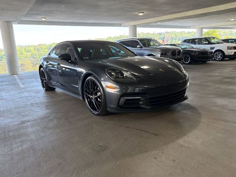Used 2019 Porsche Panamera 4 image 5
