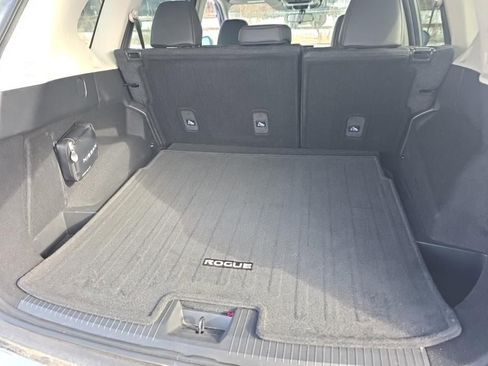 Certified 2023 Nissan Rogue SV w/ SV Premium Package image 13