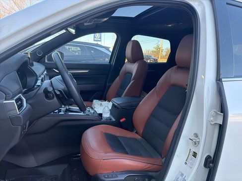 Used 2025 MAZDA CX-5 Carbon Edition image 2