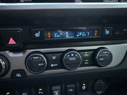 Used 2023 Toyota Tacoma Limited image 36