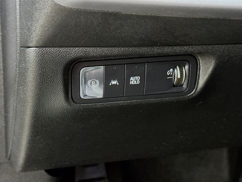 Used 2024 Honda Prologue EX image 13