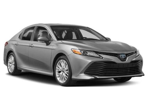 Used 2020 Toyota Camry XLE w/ Driver Assist Package image 9