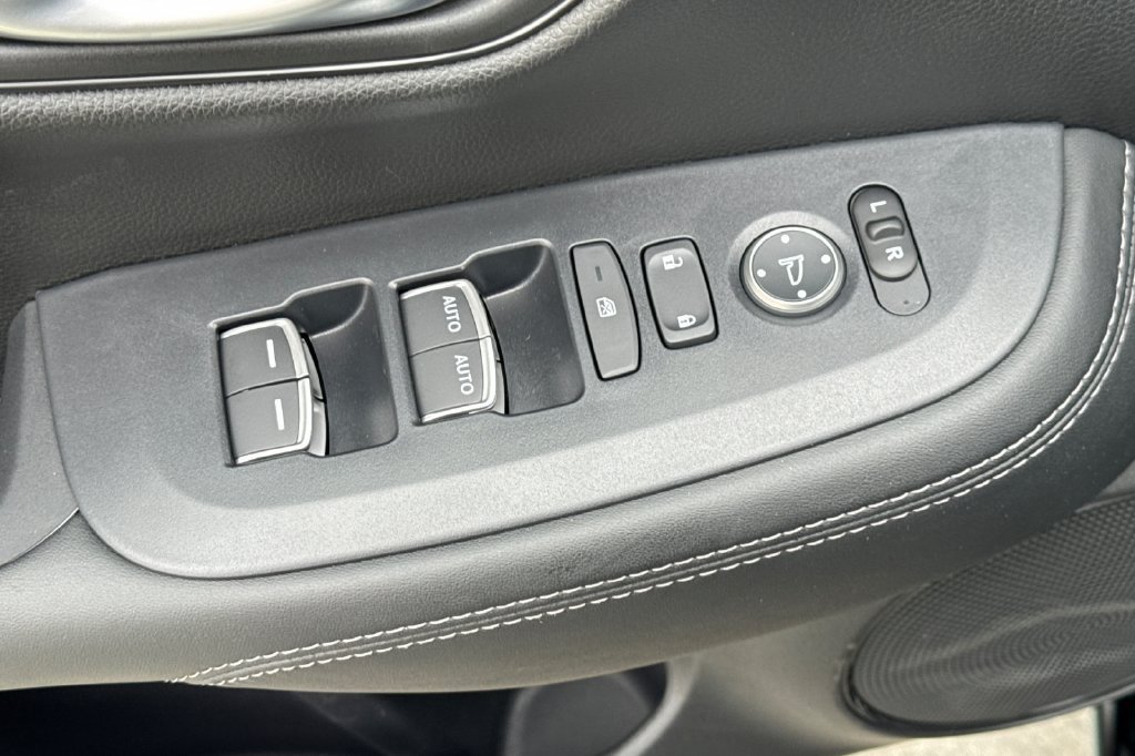 New 2027 Honda HR-V EX-L image 14