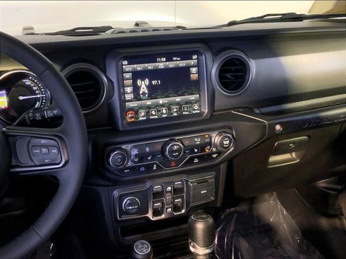 Used 2023 Jeep Wrangler Unlimited w/ Cold Weather Group AWD/4WD image 16