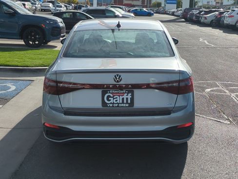 New 2025 Volkswagen Jetta SE image 7