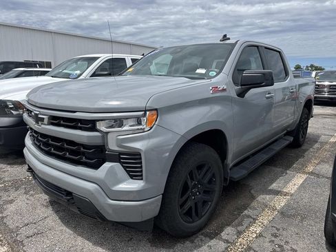 Used 2024 Chevrolet Silverado 1500 RST w/ Z71 Off-Road Package AWD/4WD image 3