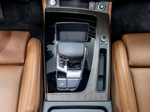 Used 2021 Audi Q5 Prestige image 35