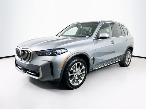 Used 2024 BMW X5 sDrive40i RWD image 3