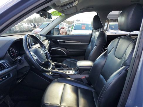 Used 2020 Kia Telluride LX image 8