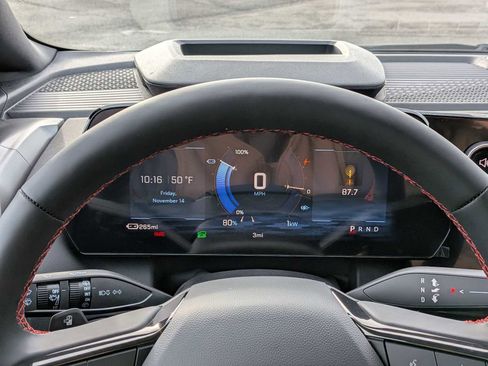 New 2026 Chevrolet Equinox EV RS image 32