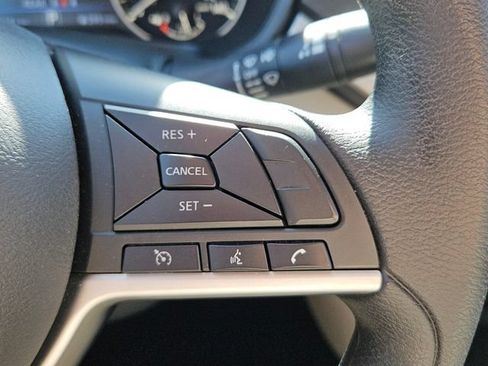 Used 2025 Nissan Altima 2.5 SV FWD image 22
