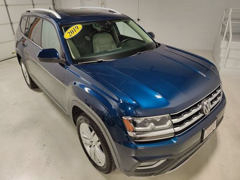 Used 2019 Volkswagen Atlas SEL AWD/4WD image 2