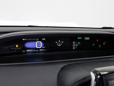 Used 2018 Toyota Prius Prime Premium image 11