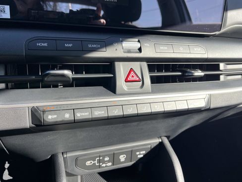 New 2025 Kia K4 LXS FWD image 29