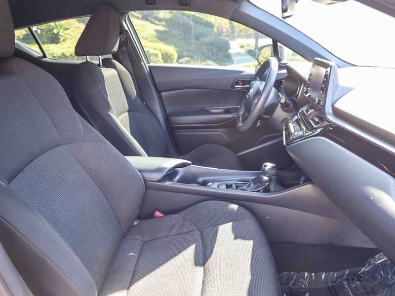 Used 2019 Toyota C-HR LE FWD image 22