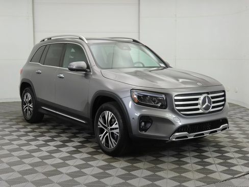 Used 2026 Mercedes-Benz GLB 250 image 3