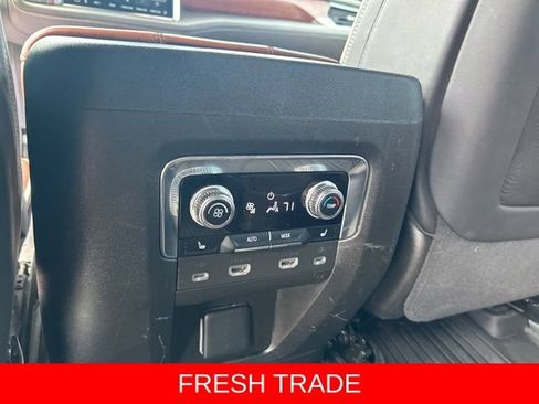 Used 2023 GMC Yukon Denali Ultimate AWD/4WD image 43