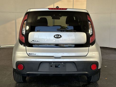 Used 2018 Kia Soul FWD image 7