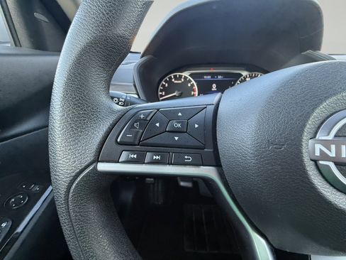 Used 2023 Nissan Altima 2.5 SV image 27