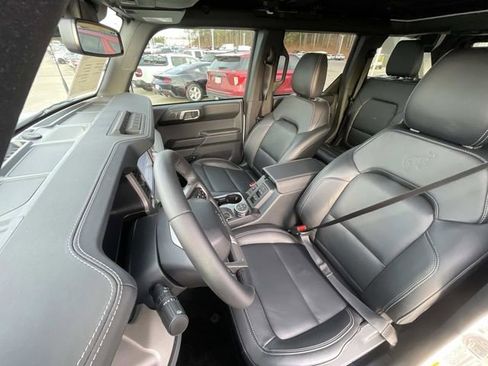New 2025 Ford Bronco Outer Banks w/ Sasquatch Package AWD/4WD image 10