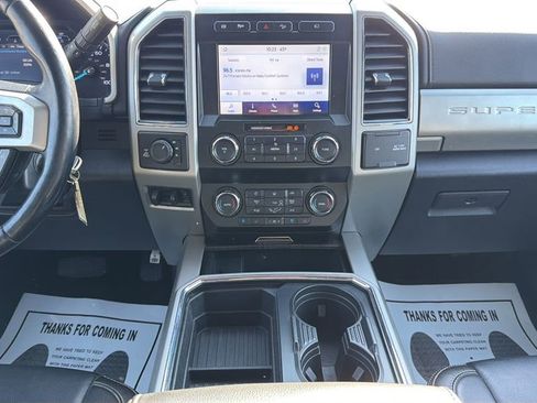 Used 2021 Ford F350 Lariat w/ Chrome Package image 17