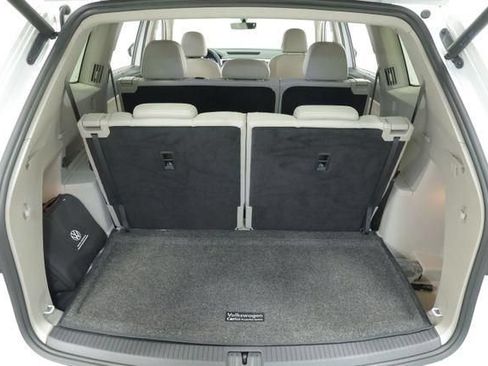 Certified 2022 Volkswagen Atlas SE w/ Black Wheel Package FWD image 34