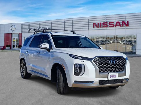Used 2022 Hyundai Palisade Calligraphy image 4