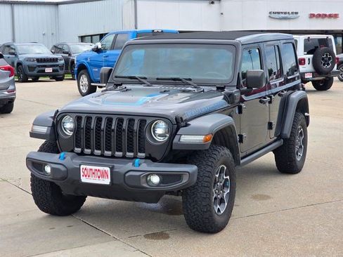 Used 2023 Jeep Wrangler Unlimited Rubicon 4xe w/ Cold Weather Group AWD/4WD image 12