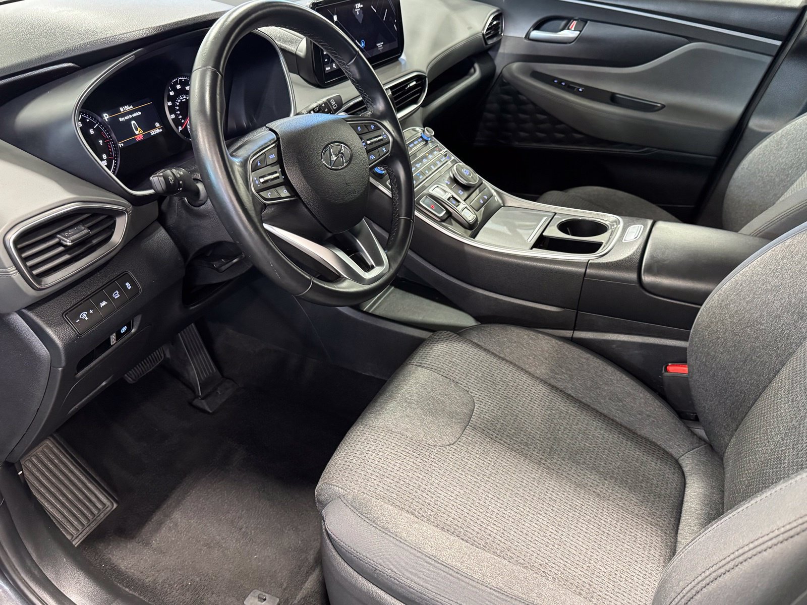 Used 2023 Hyundai Santa Fe SEL FWD image 16