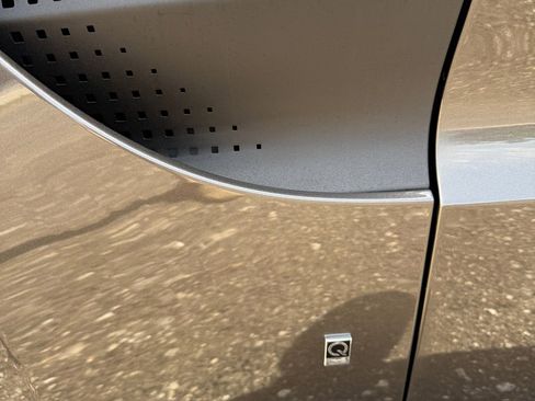 Used 2021 Aston Martin V8 Vantage Coupe image 15