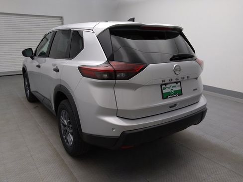 Used 2024 Nissan Rogue S AWD/4WD image 5