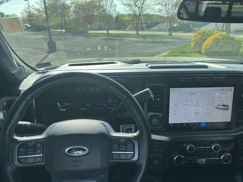 Used 2024 Ford F250 Lariat w/ Lariat Ultimate Package image 11