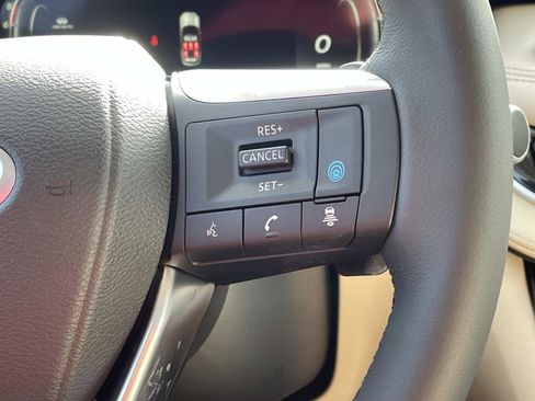 Certified 2025 INFINITI QX60 Luxe image 26