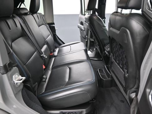 Used 2022 Jeep Wrangler Unlimited Rubicon 4xe image 25