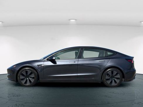 Used 2025 Tesla Model 3 Long Range image 4