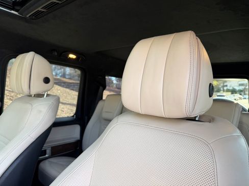 Used 2024 Mercedes-Benz G 550 image 29