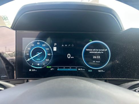 Used 2025 Hyundai Elantra SEL FWD image 16
