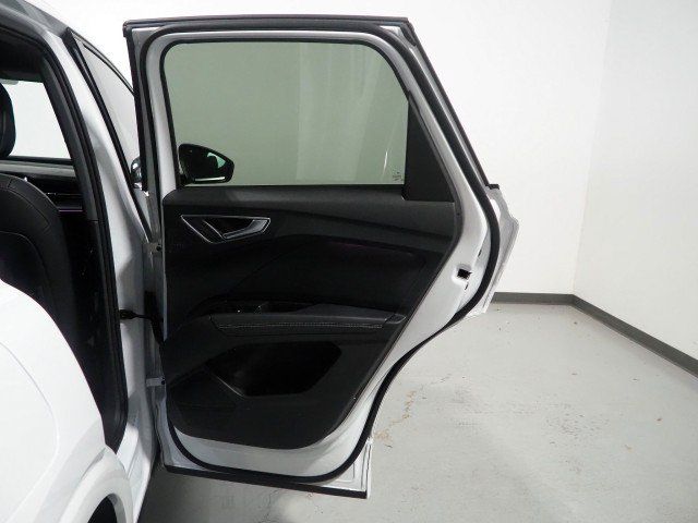 Used 2023 Audi Q4 e-tron Premium Plus w/ Premium Plus RWD image 53