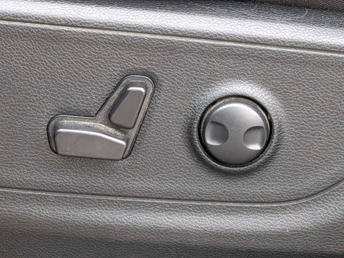 Used 2023 RAM 1500 Big Horn AWD/4WD image 16