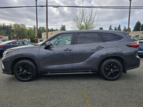 Used 2023 Toyota Highlander XLE AWD/4WD image 4