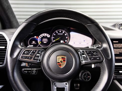 Certified 2023 Porsche Cayenne Turbo S AWD/4WD image 14