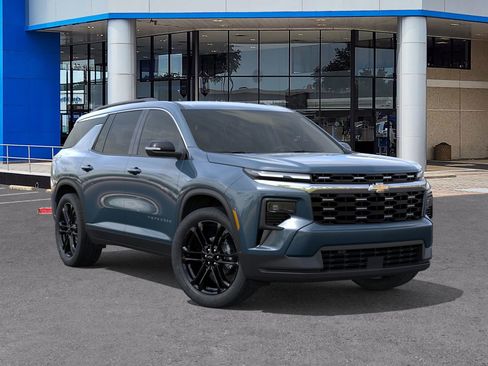 New 2026 Chevrolet Traverse LT w/ Driver Confidence Package image 7