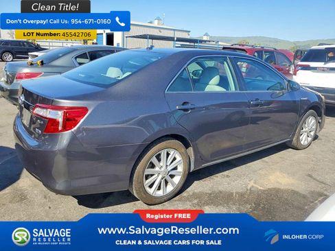 Used 2012 Toyota Camry XLE w/ Leather Pkg image 4