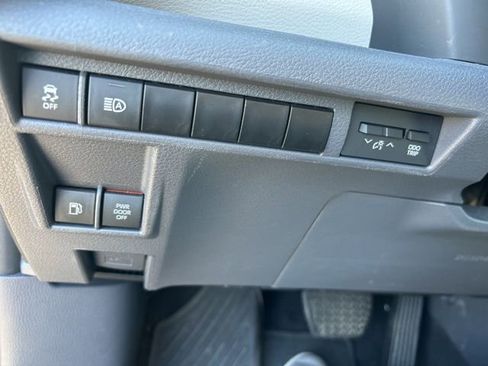 Certified 2024 Toyota Sienna XLE image 18