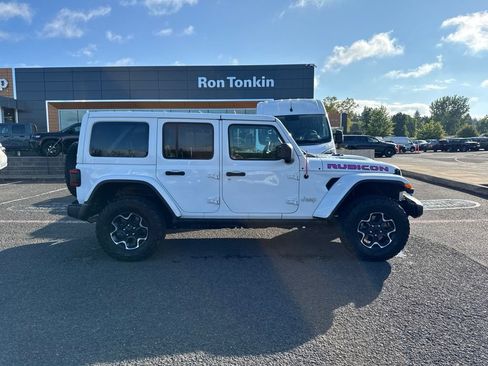 Used 2023 Jeep Wrangler Unlimited Rubicon 4xe w/ Cold Weather Group AWD/4WD image 10