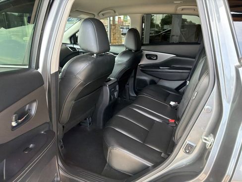 Used 2023 Nissan Murano SV FWD image 3