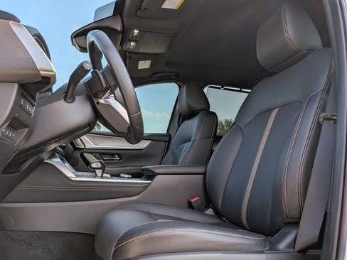 Certified 2025 MAZDA CX-90 3.3 Turbo w/ Premium Plus Pkg image 13