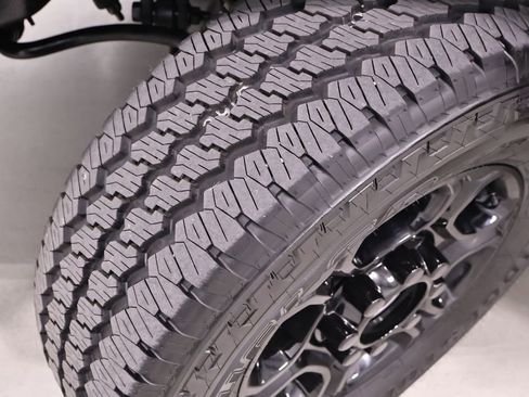 Certified 2024 Ford F250 XL w/ FX4 Off-Road Package AWD/4WD image 35