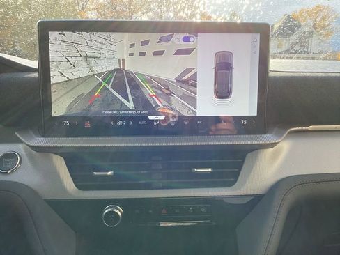 New 2026 Ford Explorer Active w/ Active Comfort Package image 28